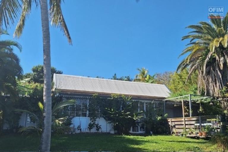 En vente charmante maison créole vue mer à La Montagne