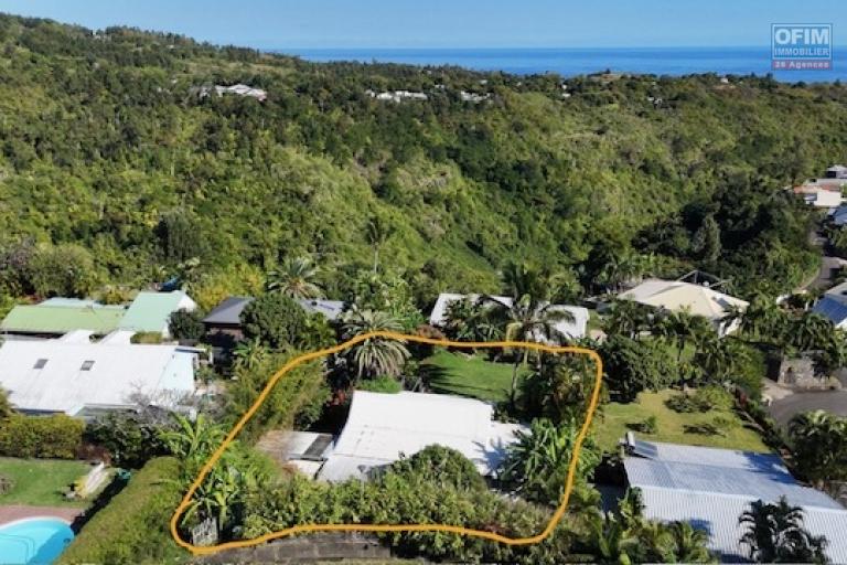 En vente charmante maison créole vue mer à La Montagne