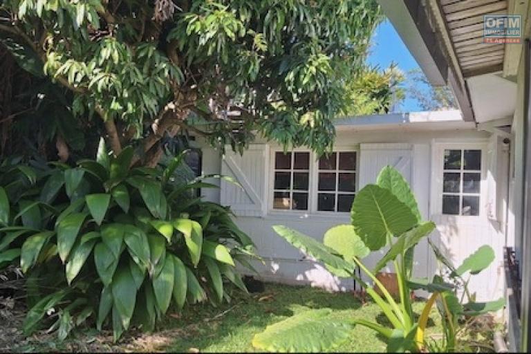 En vente charmante maison créole vue mer à La Montagne