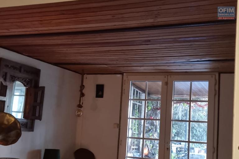 En vente charmante maison créole vue mer à La Montagne