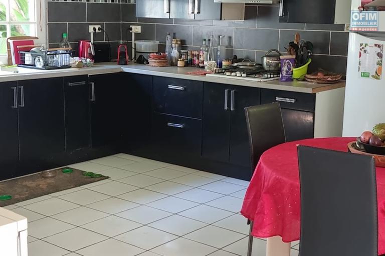 En vente charmante maison créole vue mer à La Montagne