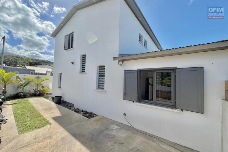 Villa T5 contemporaine de 2025 avec piscine &ndash; La Rivi&egrave;re Saint-Louis