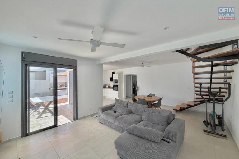Villa T5 contemporaine de 2025 avec piscine &ndash; La Rivi&egrave;re Saint-Louis