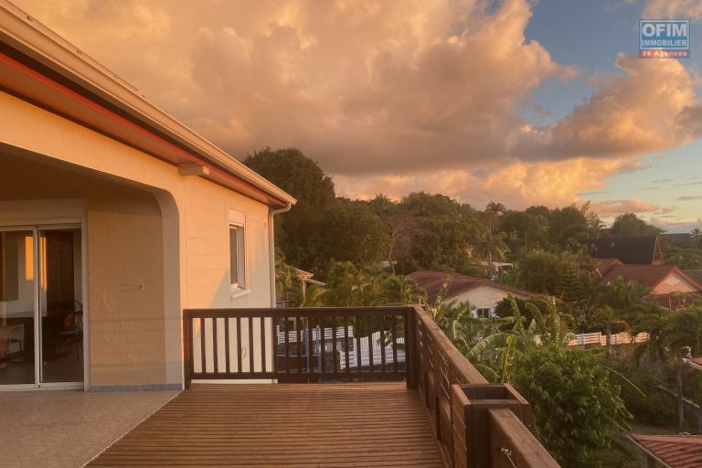 LA POSSESSION – QUARTIER BOEUF-MORT-Villa d’exception avec vue océan, 7 chambres et fort potentiel patrimonial