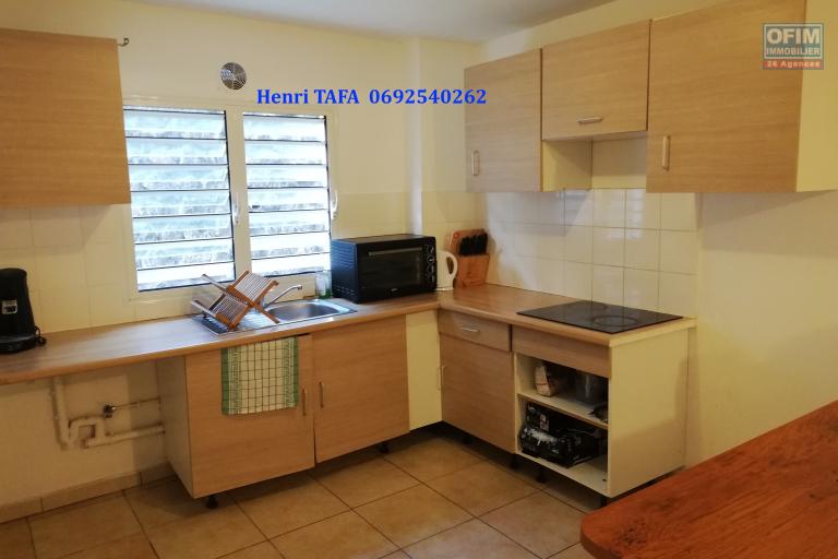 A louer un appartement T2 de 62 m2 à St-Joseph avec jardin