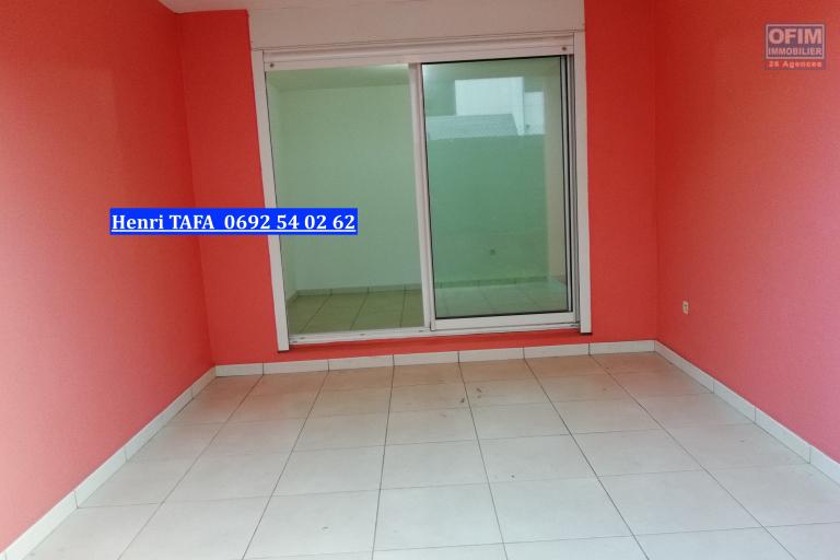 A louer un appartement T2 de 62 m2 à St-Joseph avec jardin