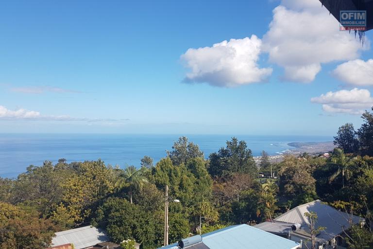 A louer villa de type F4 en duplex r&eacute;cente &agrave; St Leu l'Etang - Une vue splendide