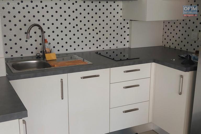 A louer bel appartement meublé refait à neuf à St Leu Stella