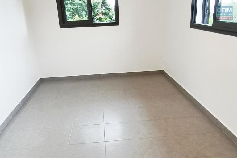Bel appartement de 94 m2 avec un grand jardin