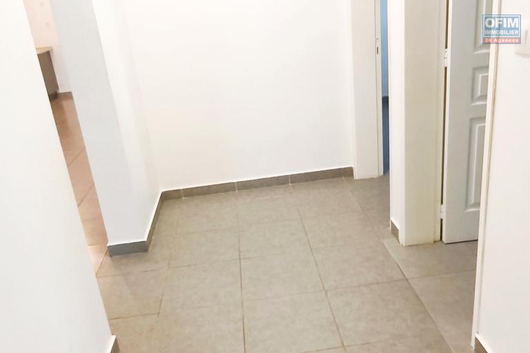 Bel appartement de 94 m2 avec un grand jardin