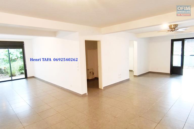 Bel appartement de 94 m2 avec un grand jardin