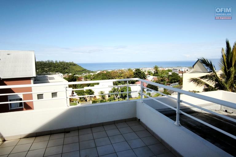 A vendre beau studio de 40 m2 avec vue mer et montagne &agrave; Saint-Joseph