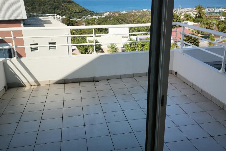 A vendre beau studio de 40 m2 avec vue mer et montagne &agrave; Saint-Joseph
