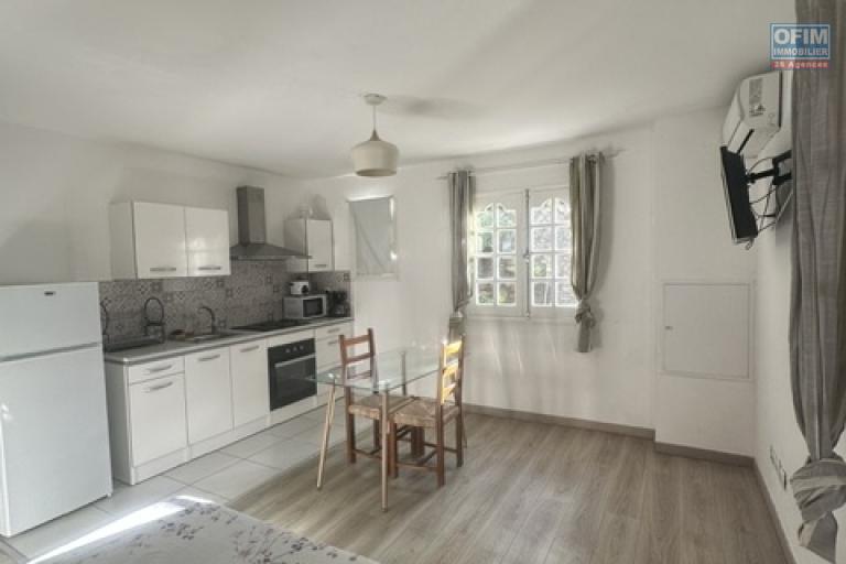 Charmant studio meubl&eacute; de 30m2 environ &agrave; La Ligne des Bambous