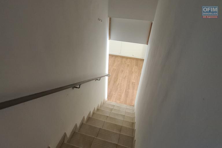 A Vendre Maison 2 chambres avec garage à SAINTE SUZANNE/ CENTRE