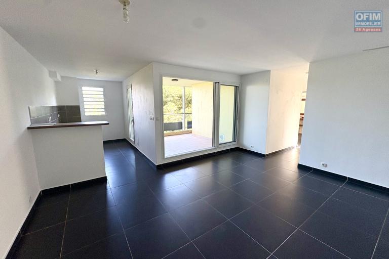 A Vendre appartement de 2 chambres avec parking privatif à Beaulieu - Saint Benoit
