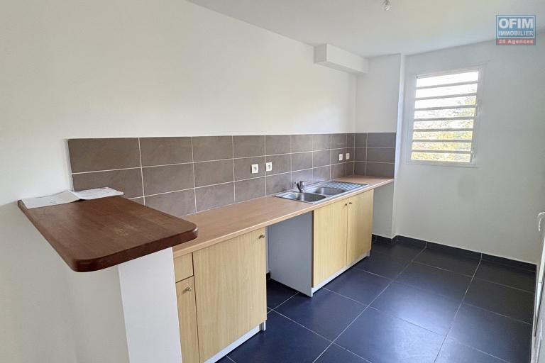 A Vendre appartement de 2 chambres avec parking privatif à Beaulieu - Saint Benoit