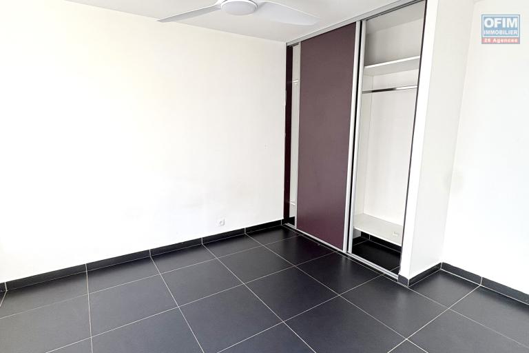 A Vendre appartement de 2 chambres avec parking privatif à Beaulieu - Saint Benoit