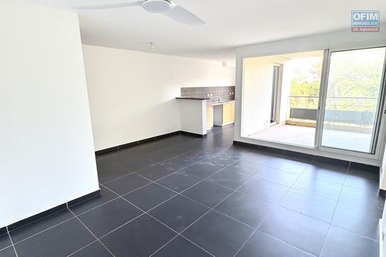 A Vendre appartement de 2 chambres avec parking privatif à Beaulieu - Saint Benoit