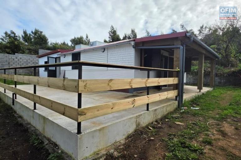 A louer villa enti&egrave;rement r&eacute;nov&eacute;e avec grands espaces ext&eacute;rieurs