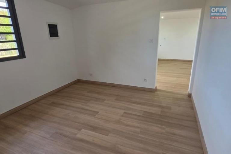 A louer villa enti&egrave;rement r&eacute;nov&eacute;e avec grands espaces ext&eacute;rieurs
