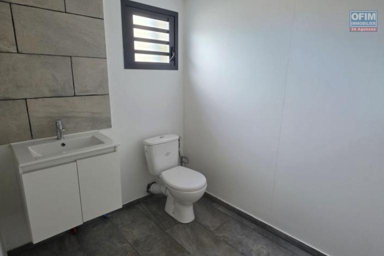 A louer villa enti&egrave;rement r&eacute;nov&eacute;e avec grands espaces ext&eacute;rieurs