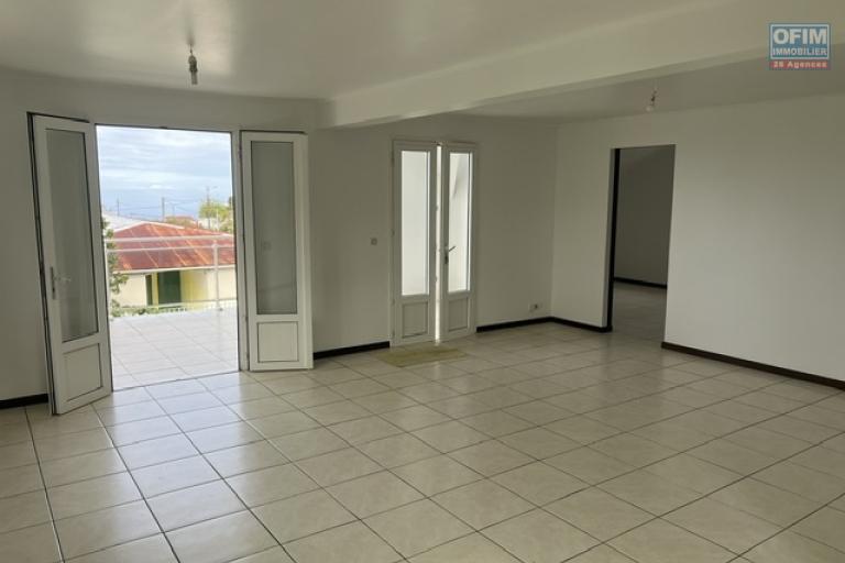 À louer appartement, T4, Centre Ville de Tevelave