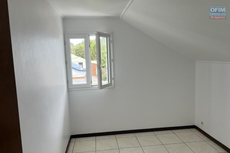 À louer appartement, T4, Centre Ville de Tevelave