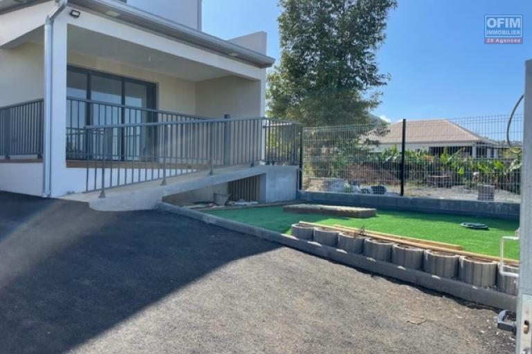 À LOUER VILLA F4 SUR LES HAUTEURS DE SAINT-PIERRE