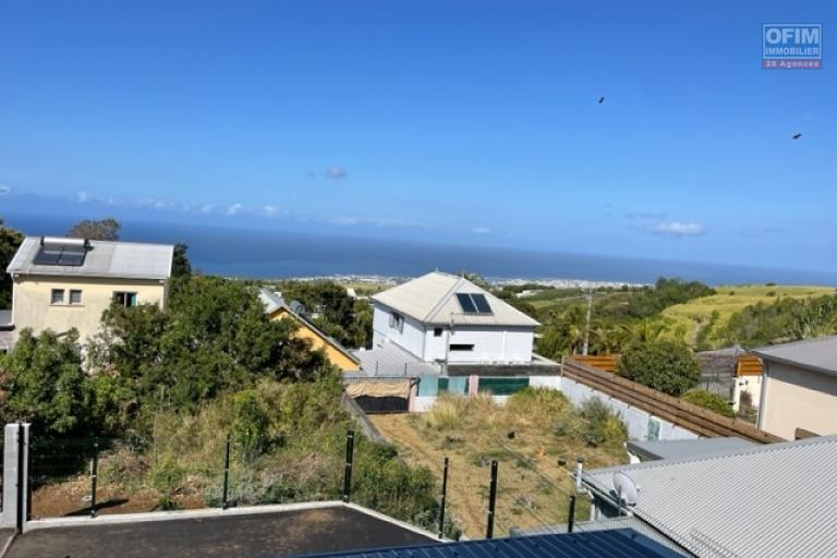 À LOUER VILLA F4 SUR LES HAUTEURS DE SAINT-PIERRE