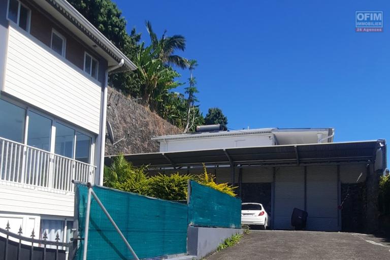 A vendre immeuble de 6 appartements sur Sainte Suzanne