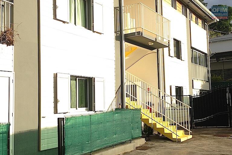A vendre immeuble de 6 appartements sur Sainte Suzanne