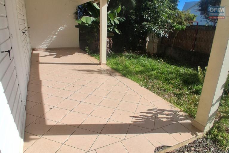 A LOUER Maison à étage de type F4 sur SAINT-GILLES LES HAUTS à 1133,17 euros !!