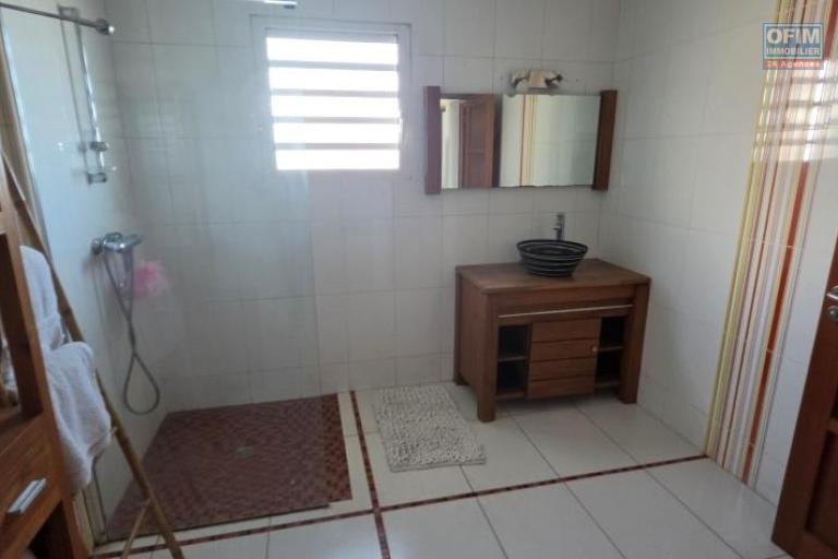 A louer magnifique et grande villa de type F7 - prestations haut de gamme le Tampon Trois Mares