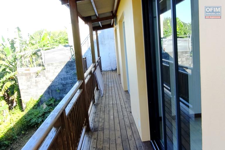 A vendre villa F4 de 140 m2 avec une magnifique vue sur la mer à Saint-Joseph - Balcon en R-1