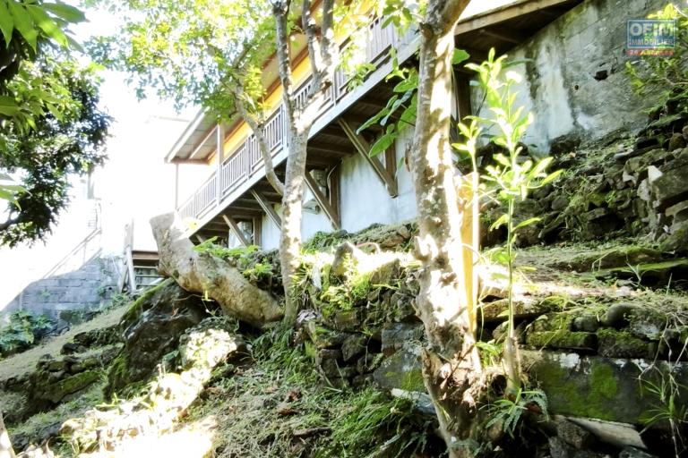 A vendre villa F4 de 140 m2 avec une magnifique vue sur la mer à Saint-Joseph - Jardin