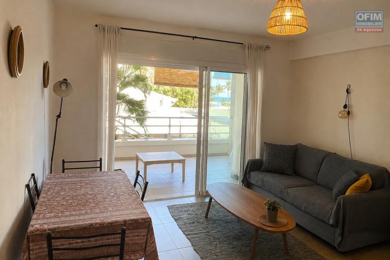 LA SALINE-LES-BAINS –T2 AVEC VARANGUE, JARDIN ET 2 PLACES PARKING – VENDU MEUBLÉ - Séjour