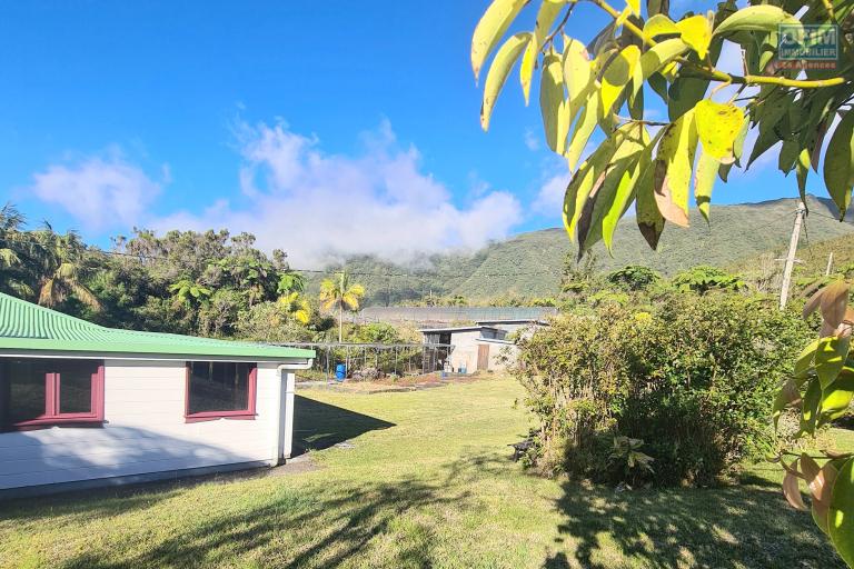 A louer charmante villa de 3 chambres, grand jardin, vue montagne