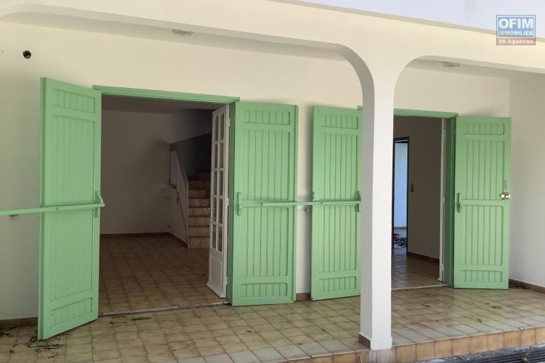 A louer maison f4 a,la riviere saint louis