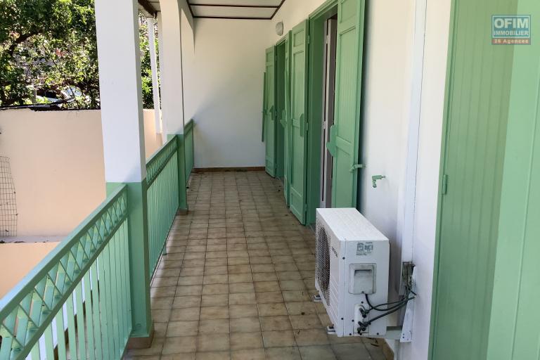 A louer maison f4 a,la riviere saint louis
