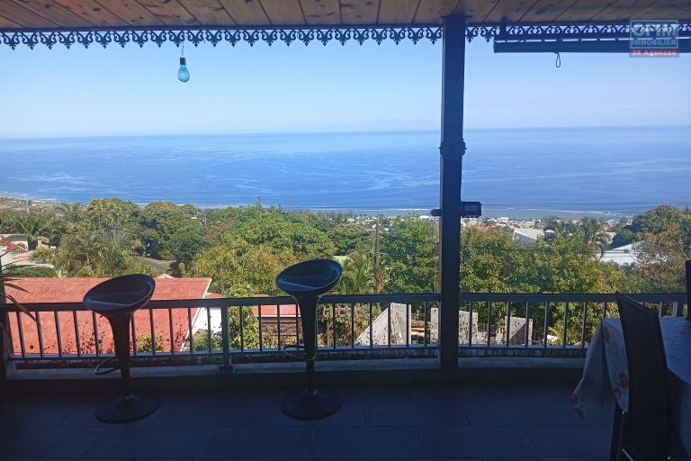 A VENDRE MAISON F3 DE PLAIN PIED DE 174 M2 DE SURFACE AVEC VUE MER A L'ETANG ST LEU
