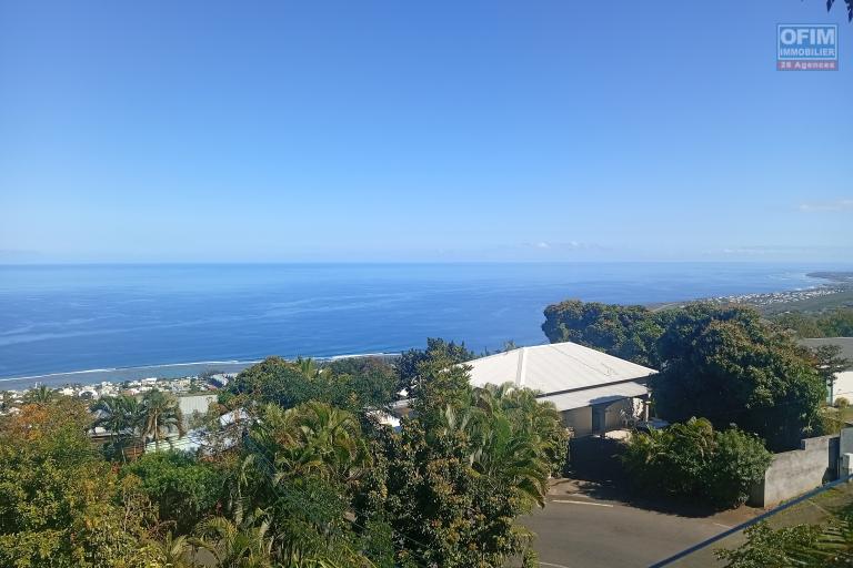 A VENDRE MAISON F3 DE PLAIN PIED DE 174 M2 DE SURFACE AVEC VUE MER A L'ETANG ST LEU