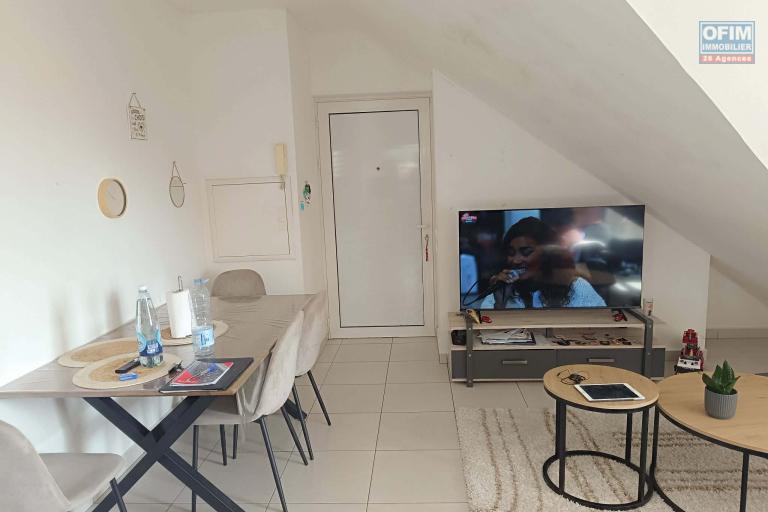 À VENDRE – Ensemble immobilier composé de 4 appartements T3 – Idéal investisseur - T3 Etage Salon