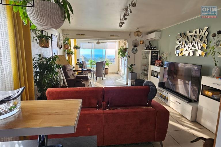 A vendre à LA POSSESSION (97419) un T4 d’environ 80 m² avec une vue panoramique