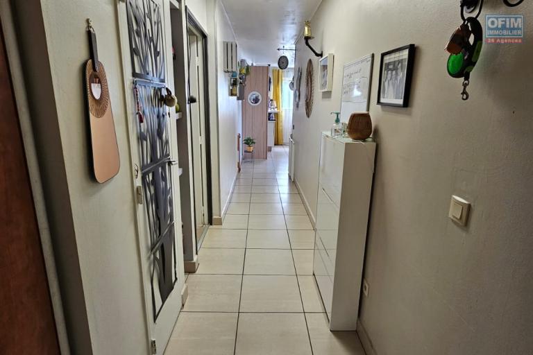 A vendre à LA POSSESSION (97419) un T4 d’environ 80 m² avec une vue panoramique