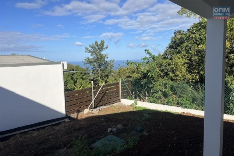 A louer villa F4 neuve dans une petite impasse calme de la Ravine Sèche AVIRONS