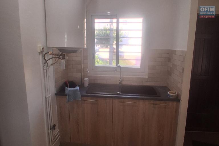 A LOUER bel appartement de type F3 sur LA POSSESSION à 891,50 euros !