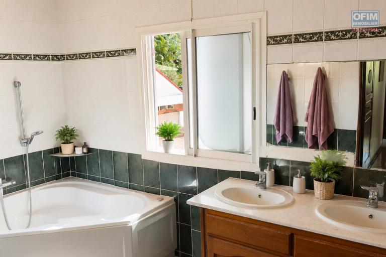 La Rivière Saint-Louis – Maison avec vue mer et espace indépendant