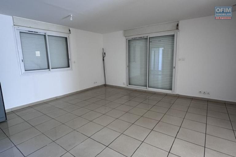 A vendre bel appartement de type F3 sur la r&eacute;sidence LES DUNES DE L'OCEAN dans quartier un r&eacute;sidentiel &agrave; Saint Denis BELLEPIERRE