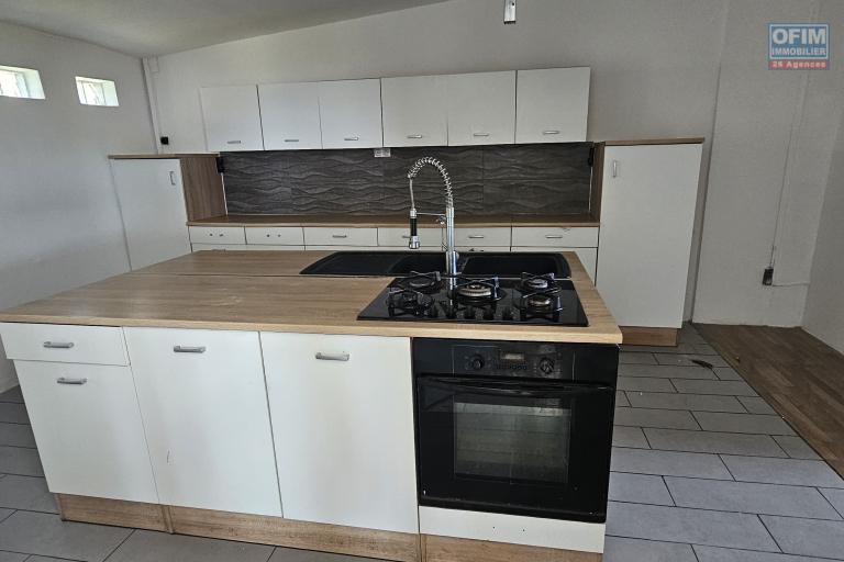 A louer maison individuelle type F5 avec jardin située à PITON CAILLOUX/ STE M...